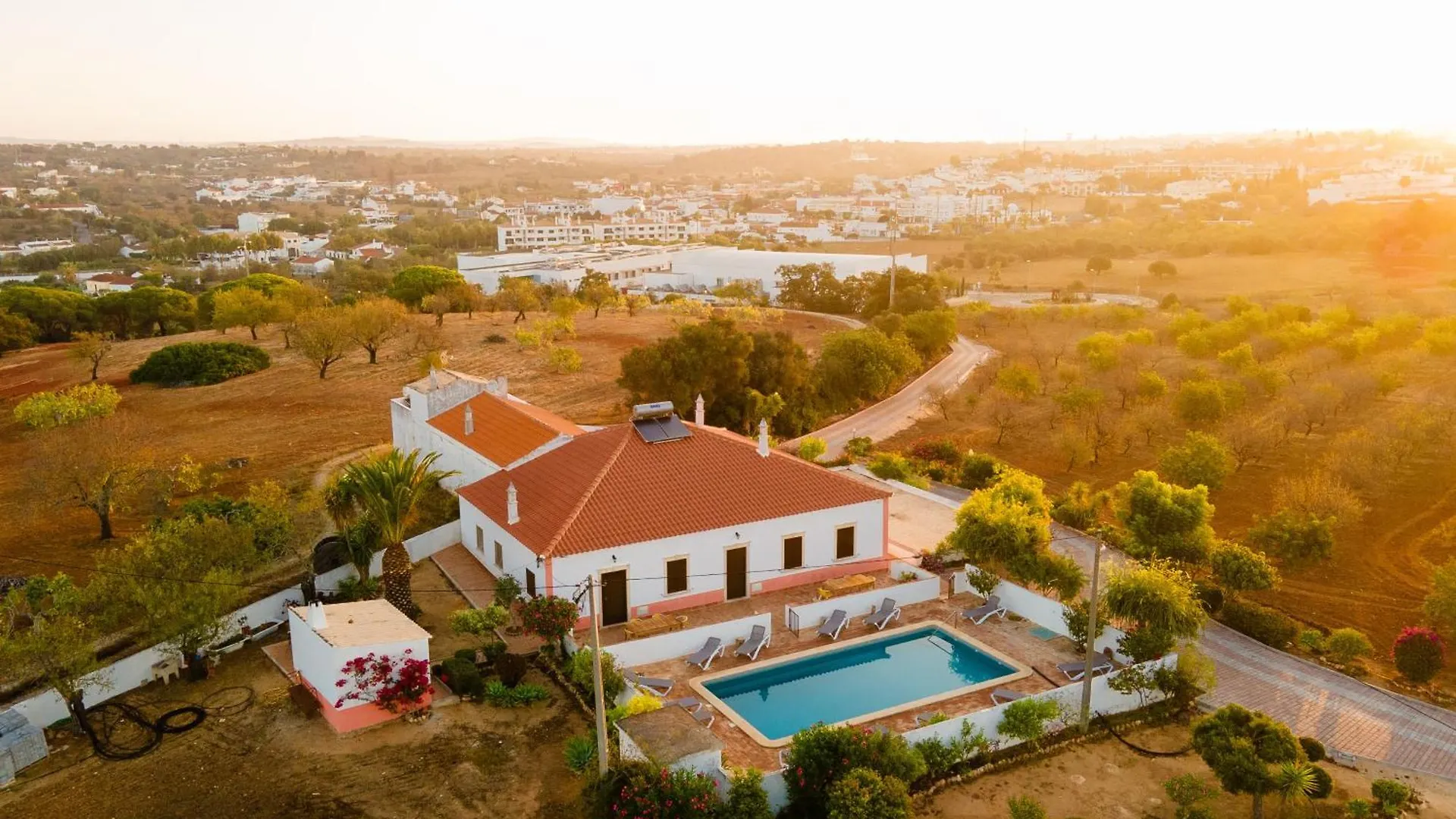 Quinta Coelho Guest House Guia  Country house Guia (Faro)